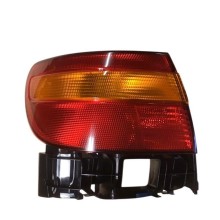 Luz trasera izquierda - TOYOTA Carina E - 8156105040