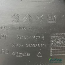Tapicerka drzwi tylnych prawych - CITROEN BERLINGO III - 9818041677